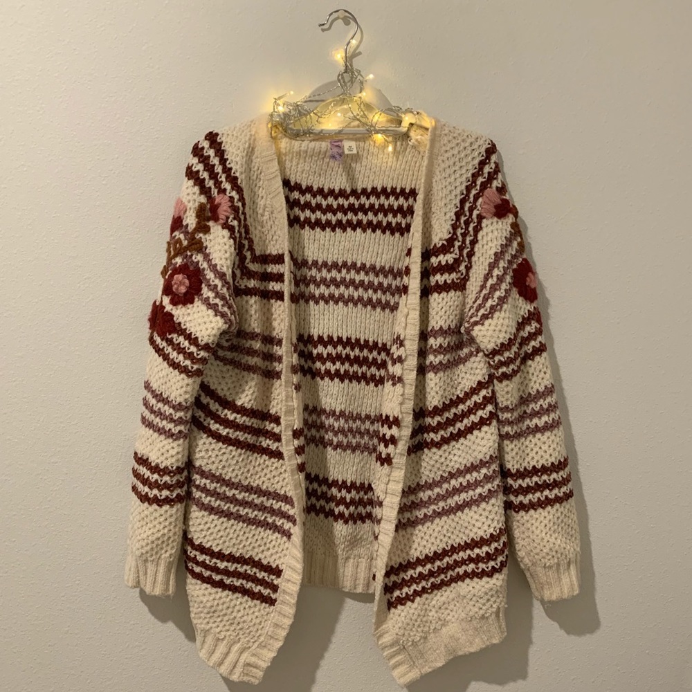 ✨soft, cozy, & chunky floral sweater